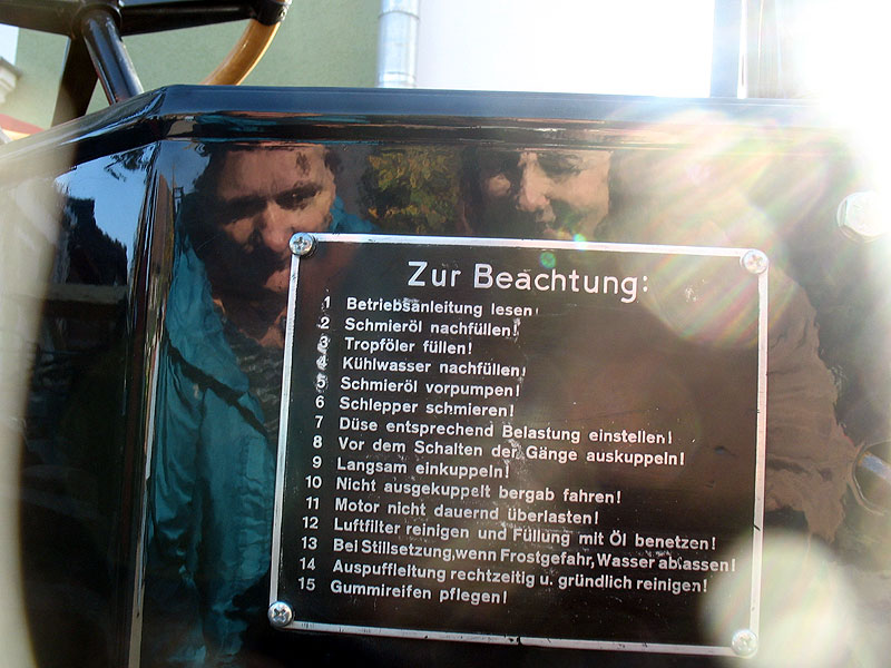 Wie man einen Trecker richtig bedient.