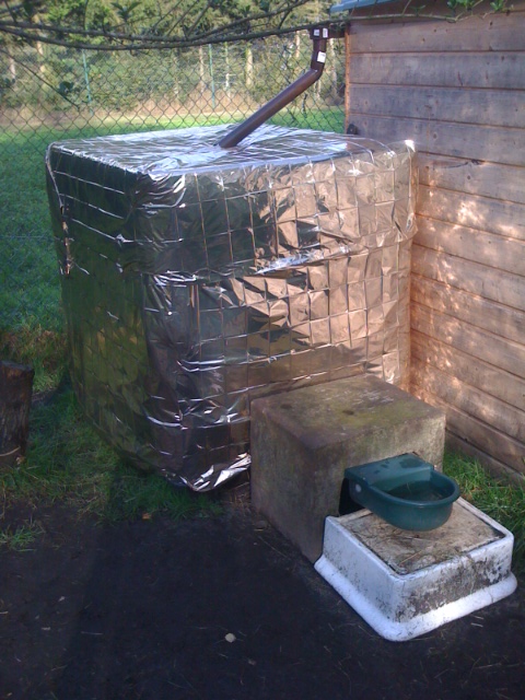 fehlt nur noch eine schleife, dann siehts aus wie ein zu früh geliefertes weihnachtsgeschenk lol