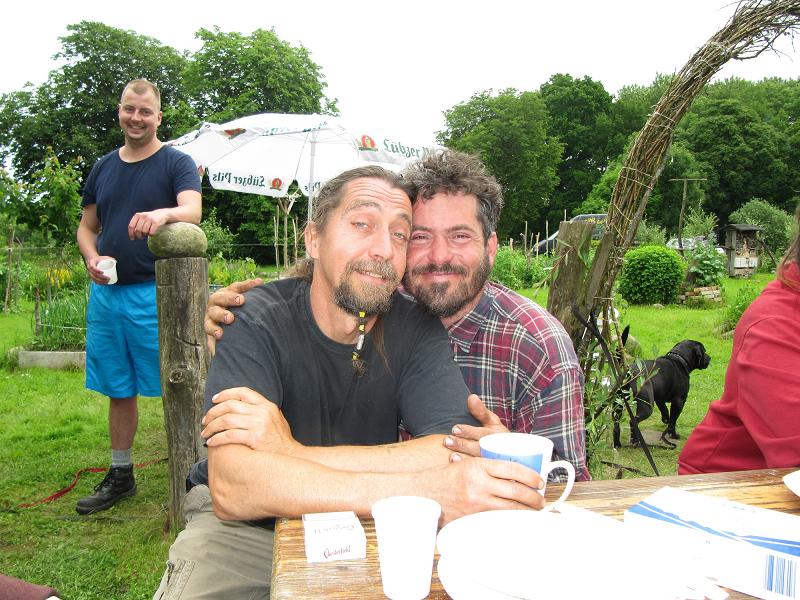 ...(schweizer Dialekt an) &quot;Es gibt viel zu wenig Liebe auf der Welt&quot;