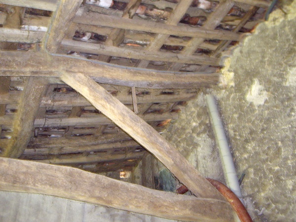 Dachunterseite Weinkeller