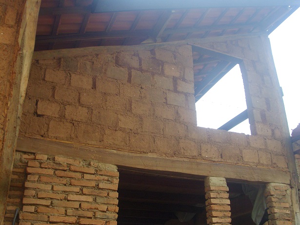 Adobewand Empore.jpg