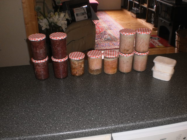 Rotwurst,Sülze,Heidefrühstück,Mett im Glas,Leberwurst,Schmalz