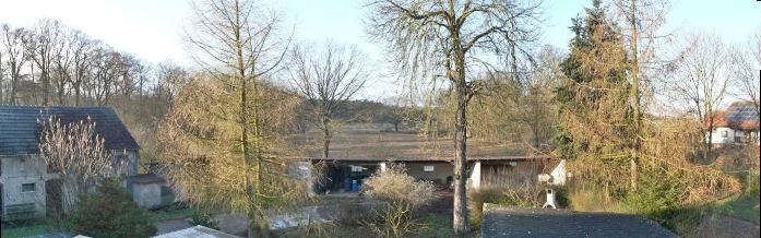 Blick vom Obergeschoss in den Hof