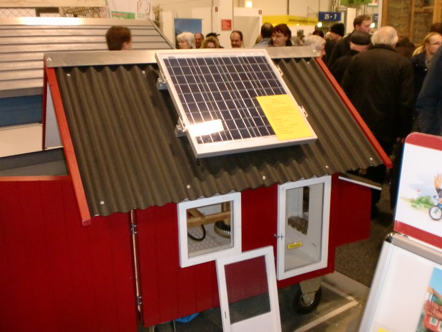 &quot;Vollautomatisches&quot; solarbetriebenes Hühnerhaus