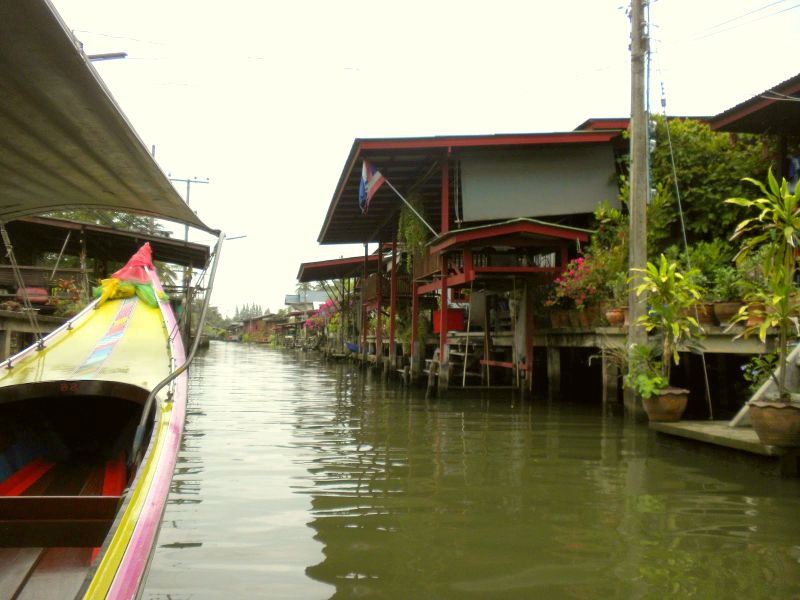 ...bis man endlich den &quot;Markteingang&quot; erreicht und damit auch...