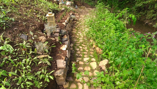 natursteinmauer2.jpg