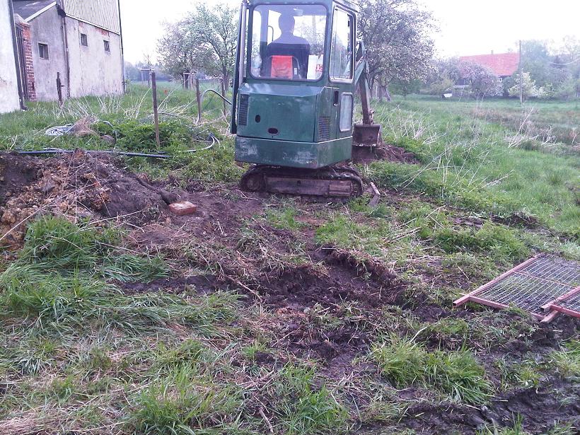 Bagger Kettenlaufwerk gedreht - verkleinert.JPG