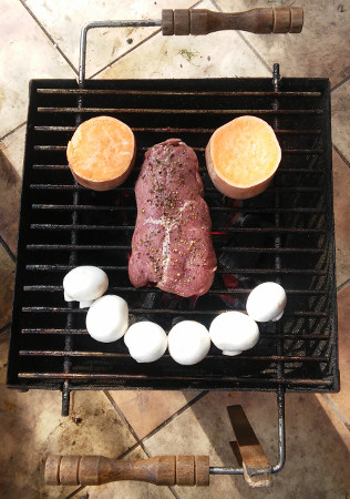 Grillfest_mit_Süßkartoffel_Hueftsteak_vom_irischen_Weiderind_und_Champignons.jpg