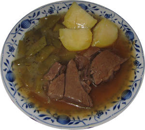 Rehkeule_mit_Yin_Yang_Bohnen_und_Kartoffeln.jpg
