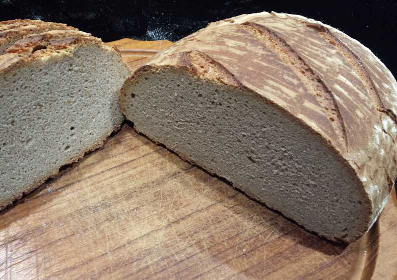 erstes Sauerteigbrot